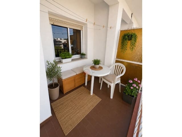 Apartamento de 3 habitaciones en Blanes en venta - 180.000 € (Ref: 10011145)