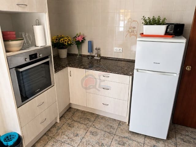 Apartamento de 3 habitaciones en Blanes en venta - 180.000 € (Ref: 10011145)