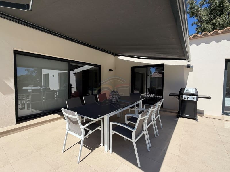 4 bedroom Villa for sale in Platja d'Aro with garage - € 778,000 (Ref: 10058742)