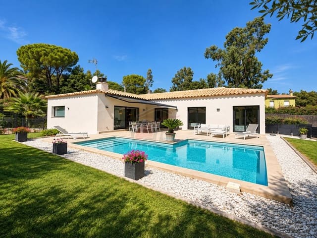 4 sypialnia Willa na sprzedaż w Platja d'Aro, Castell-Platja d'Aro z garażem - 778 000 € (Ref: 10058742)