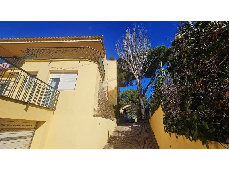 Chalet de 5 habitaciones en Calonge i Sant Antoni en venta con piscina garaje - 555.000 € (Ref: 10061678)