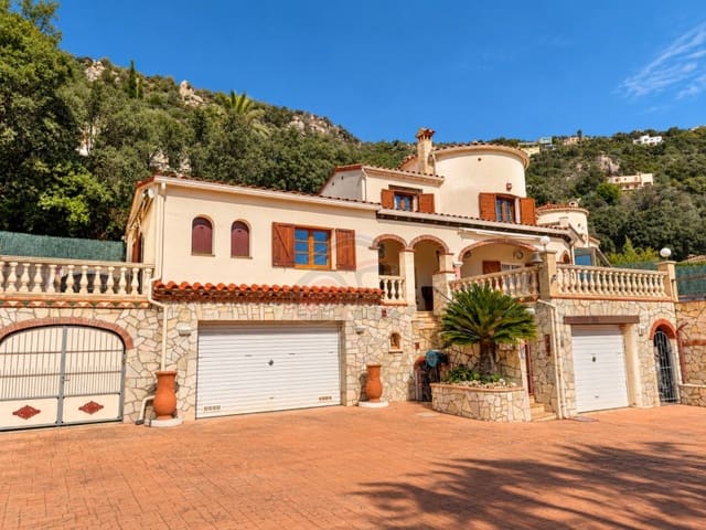 4 slaapkamer Villa te koop in Calonge i Sant Antoni met zwembad garage - € 790.000 (Ref: 10184415)