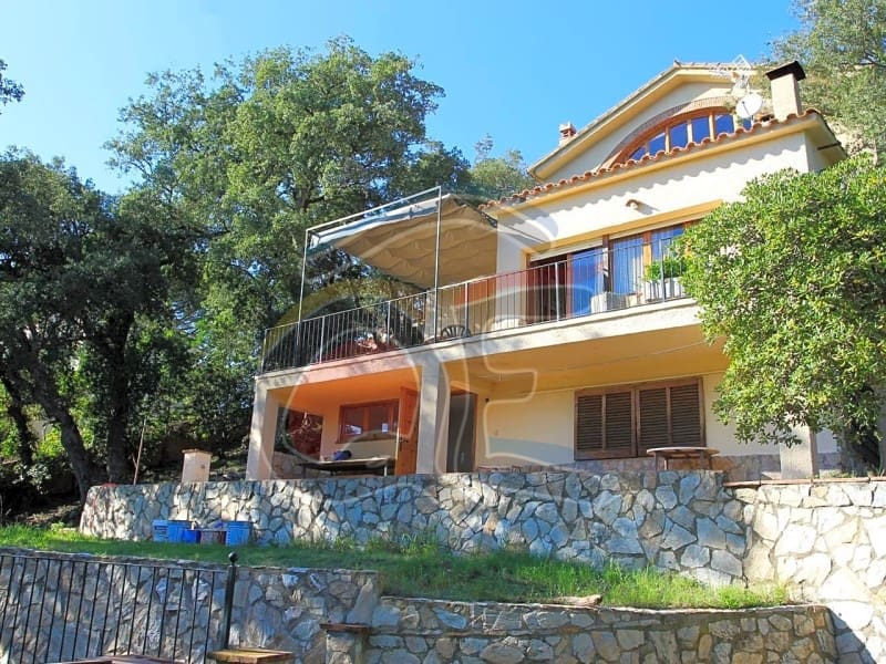 4 soveværelse Villa til salg i Santa Cristina d'Aro med garage - € 460.000 (Ref: 6515207)