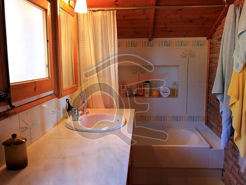 4 soveværelse Villa til salg i Santa Cristina d'Aro med garage - € 460.000 (Ref: 6515207)