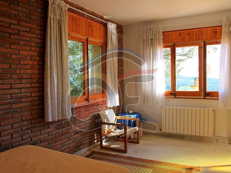 4 soveværelse Villa til salg i Santa Cristina d'Aro med garage - € 460.000 (Ref: 6515207)