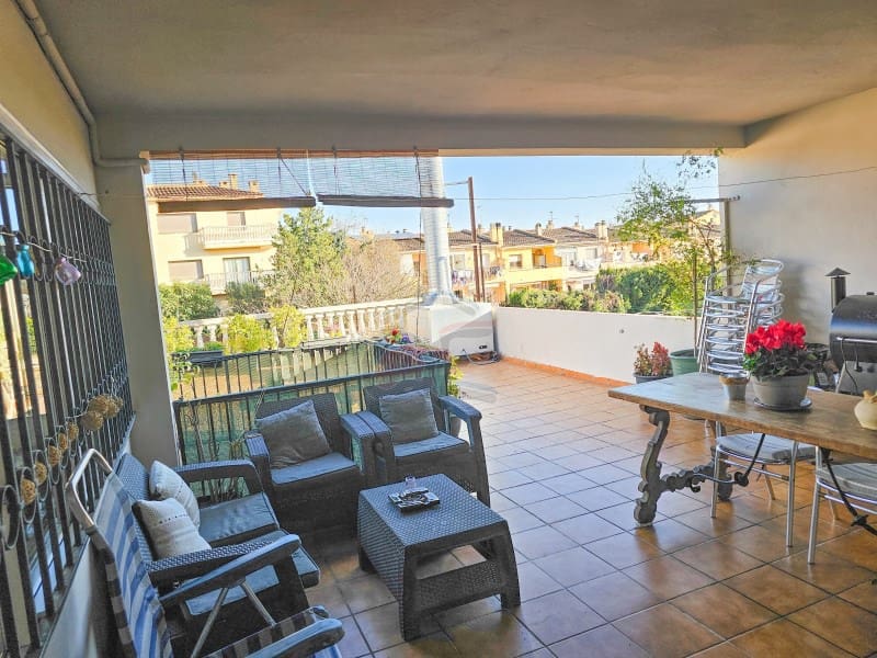 Erhverv til salg i Palafrugell - € 495.000 (Ref: 6515255)
