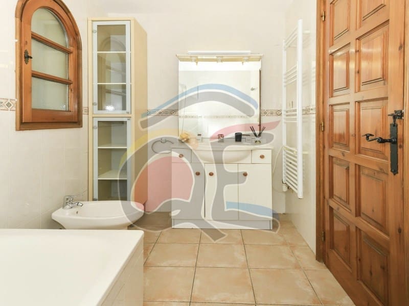 4 soverom Villa til salgs i Calonge i Sant Antoni med svømmebasseng garasje - € 598 000 (Ref: 8049420)