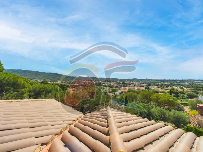 5 soverom Villa til salgs i Calonge i Sant Antoni med svømmebasseng garasje - € 799 000 (Ref: 8049425)