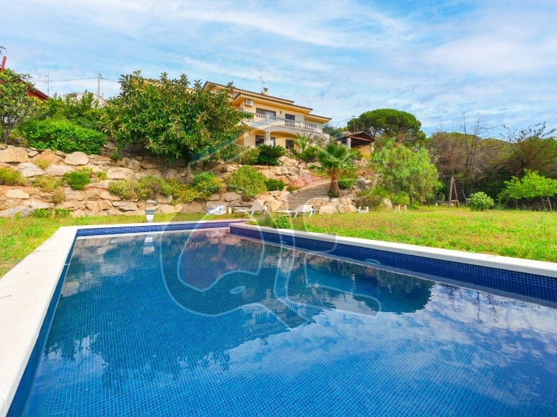 5 soverom Villa til salgs i Calonge i Sant Antoni med svømmebasseng garasje - € 799 000 (Ref: 8049425)