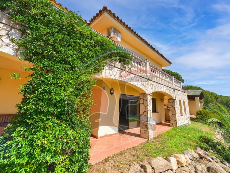 5 soverom Villa til salgs i Calonge i Sant Antoni med svømmebasseng garasje - € 799 000 (Ref: 8049425)