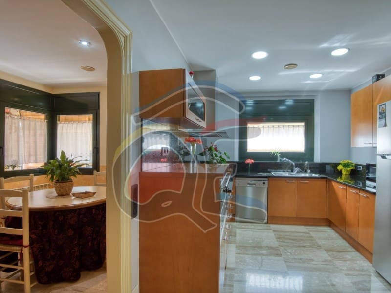 5 soveværelse Villa til salg i La Bisbal d'Emporda med garage - € 550.000 (Ref: 8049426)