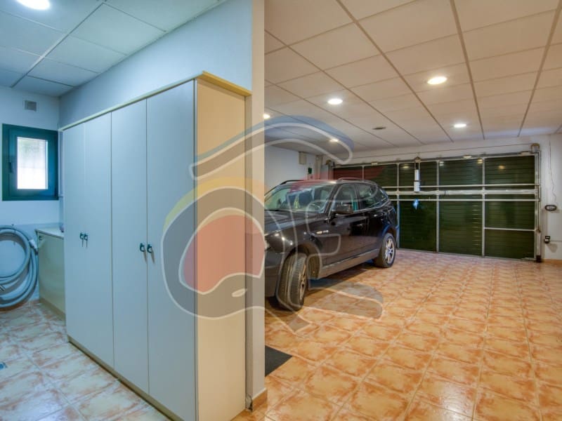 5 soveværelse Villa til salg i La Bisbal d'Emporda med garage - € 550.000 (Ref: 8049426)