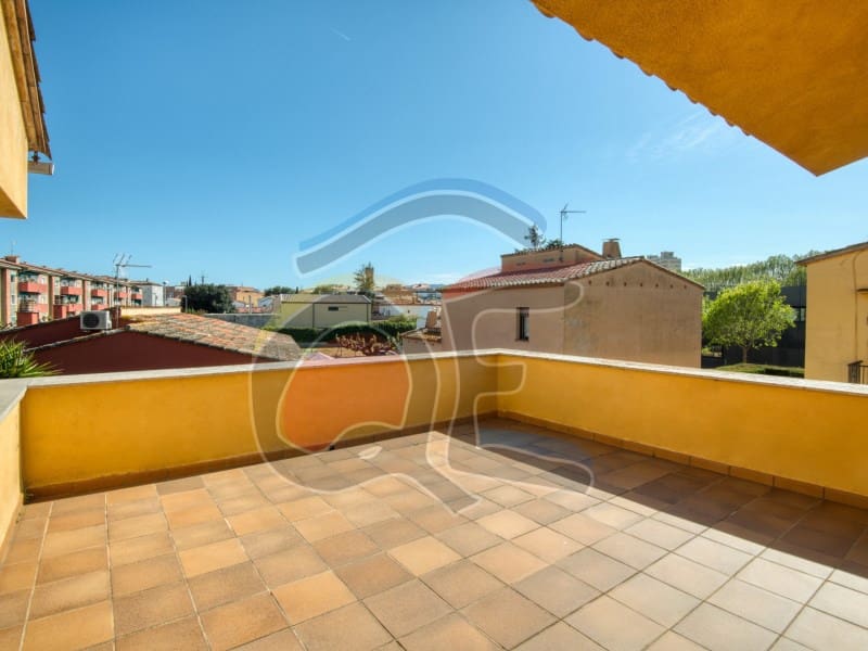 5 soveværelse Villa til salg i La Bisbal d'Emporda med garage - € 550.000 (Ref: 8049426)