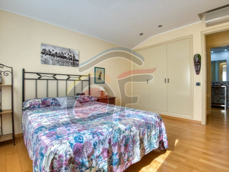 5 soveværelse Villa til salg i La Bisbal d'Emporda med garage - € 550.000 (Ref: 8049426)