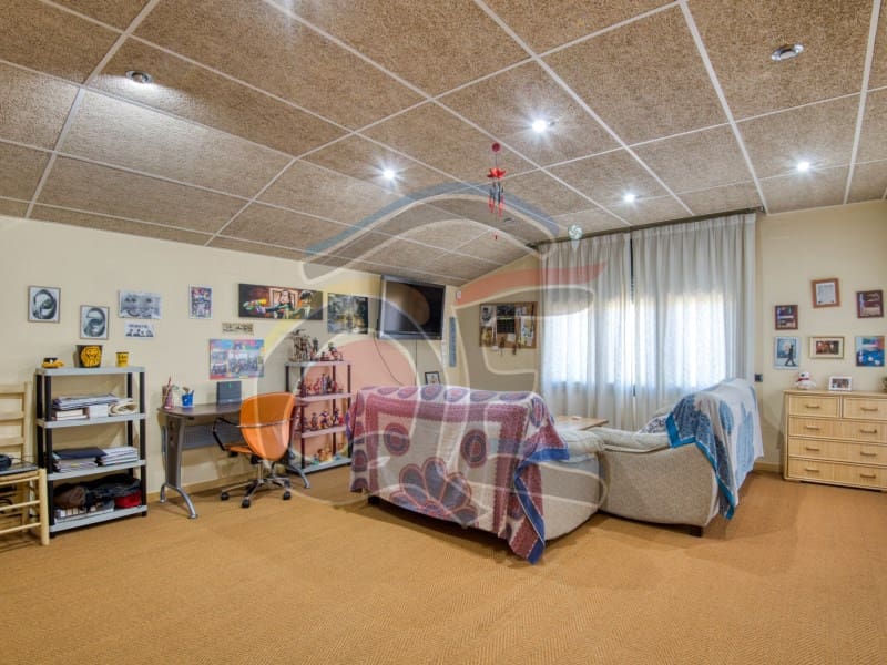 5 soveværelse Villa til salg i La Bisbal d'Emporda med garage - € 550.000 (Ref: 8049426)