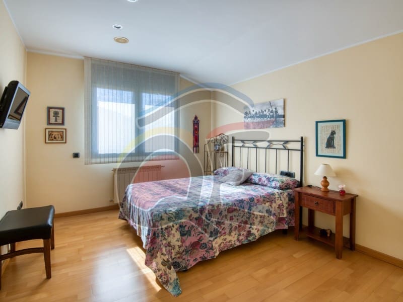 5 soveværelse Villa til salg i La Bisbal d'Emporda med garage - € 550.000 (Ref: 8049426)