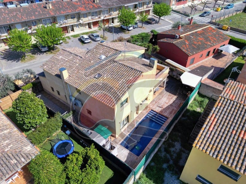 5 soveværelse Villa til salg i La Bisbal d'Emporda med garage - € 550.000 (Ref: 8049426)