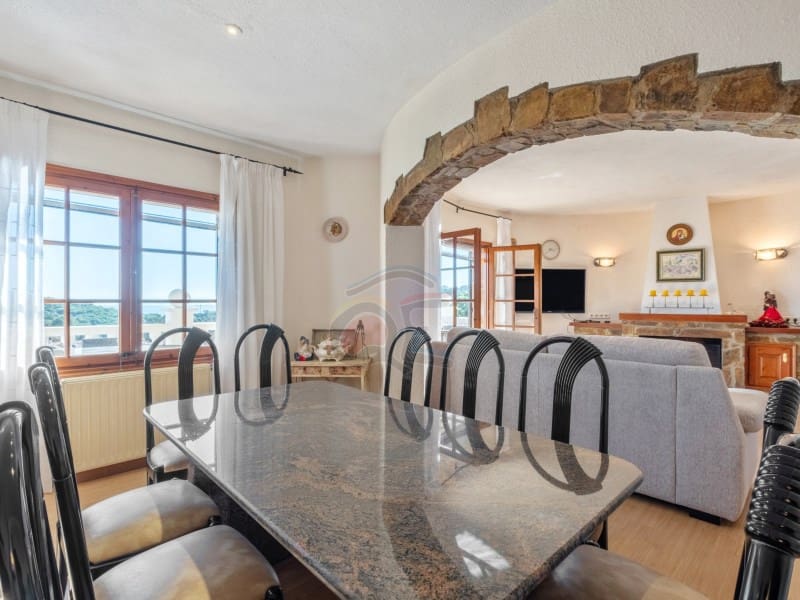 5 soveværelse Villa til salg i Calonge i Sant Antoni med swimmingpool garage - € 950.000 (Ref: 8099710)