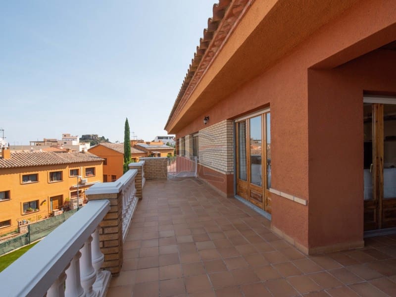 4 bedroom Villa for sale in Begur with pool garage - € 820,000 (Ref: 8122764)