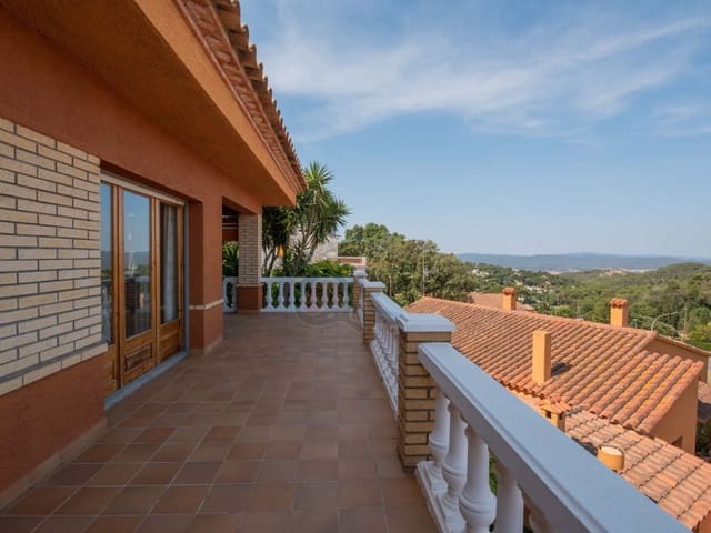 4 bedroom Villa for sale in Begur with pool garage - € 820,000 (Ref: 8122764)