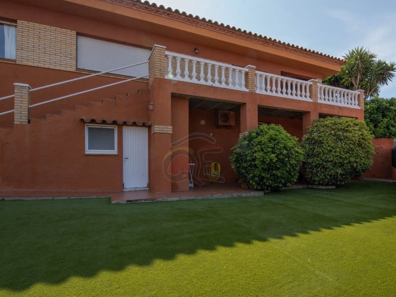 4 bedroom Villa for sale in Begur with pool garage - € 820,000 (Ref: 8122764)