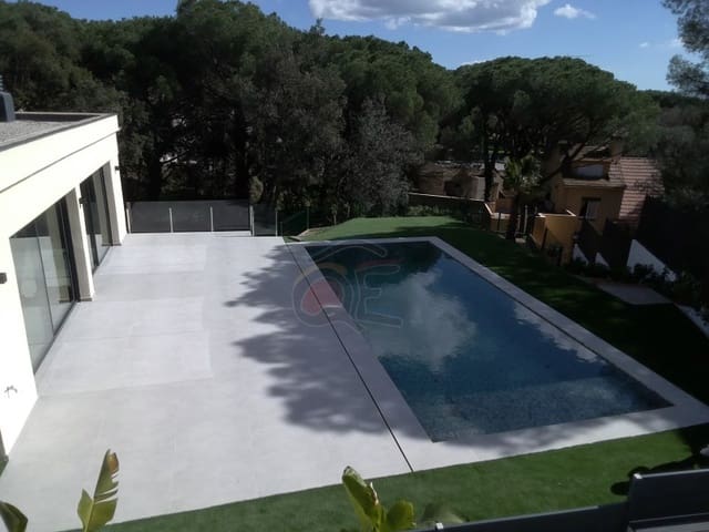 5 bedroom Villa for sale in Calonge i Sant Antoni with pool garage - € 895,000 (Ref: 8162292)