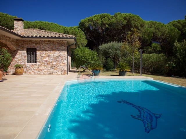 5 bedroom Villa for sale in Pals with pool garage - € 1,700,000 (Ref: 8194093)