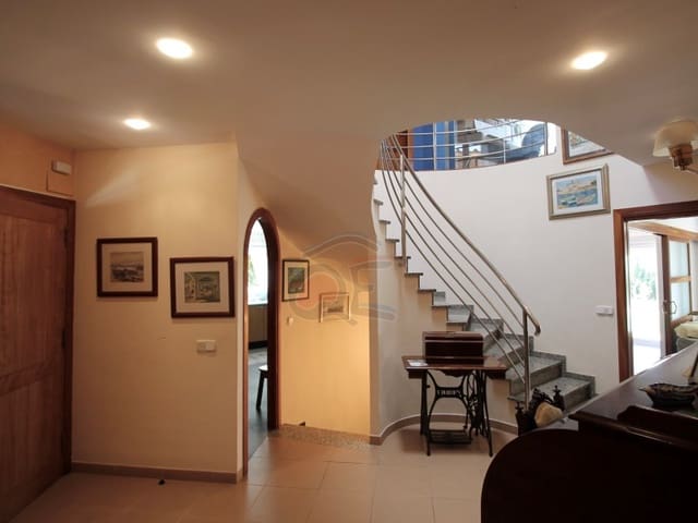 6 bedroom Villa for sale in Palamós with pool garage - € 899,000 (Ref: 8239055)