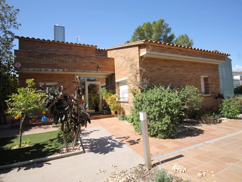 6 slaapkamer Villa te koop in Palamos met zwembad garage - € 899.000 (Ref: 8239055)