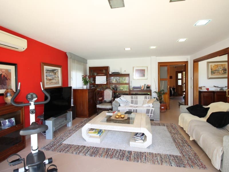 6 slaapkamer Villa te koop in Palamos met zwembad garage - € 899.000 (Ref: 8239055)