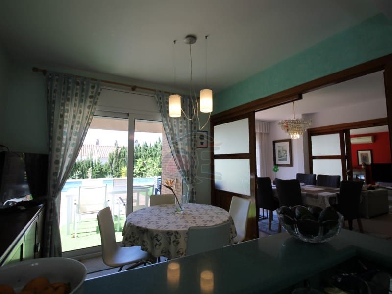 6 slaapkamer Villa te koop in Palamos met zwembad garage - € 899.000 (Ref: 8239055)