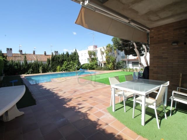 6 bedroom Villa for sale in Palamós with pool garage - € 899,000 (Ref: 8239055)