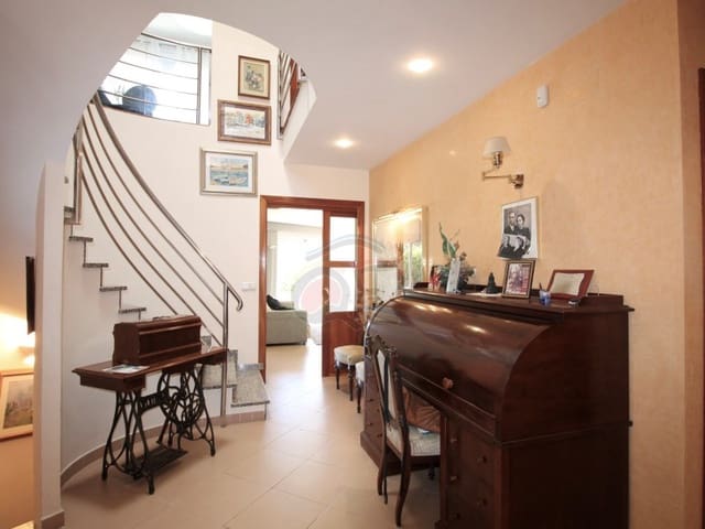 6 bedroom Villa for sale in Palamós with pool garage - € 899,000 (Ref: 8239055)