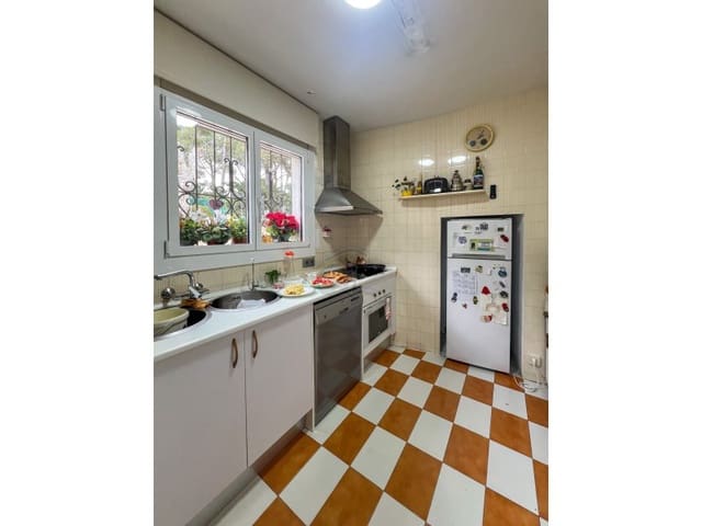 4 bedroom Villa for sale in Calonge i Sant Antoni with garage - € 575,000 (Ref: 8244166)