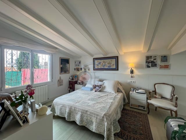 4 bedroom Villa for sale in Calonge i Sant Antoni with garage - € 575,000 (Ref: 8244166)