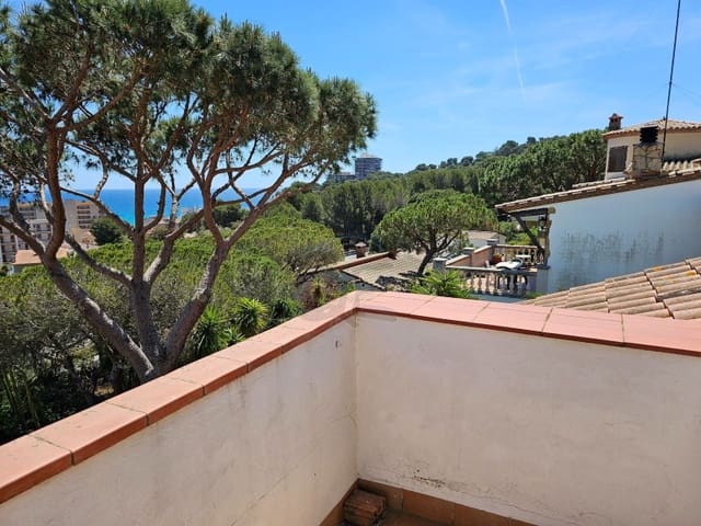 6 slaapkamer Villa te koop in Sant Antoni de Calonge, Calonge i Sant Antoni met garage - € 539.000 (Ref: 8322763)