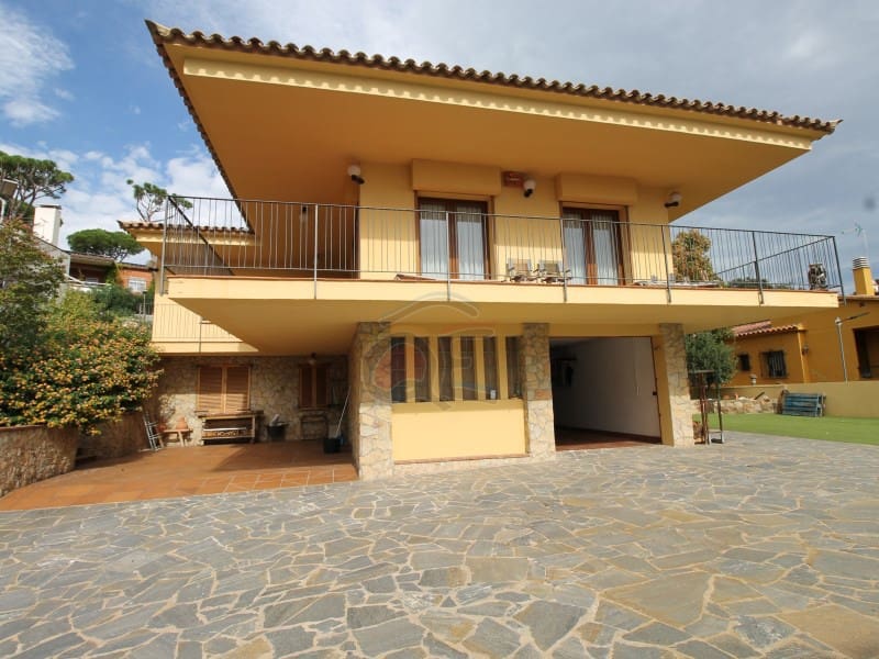 5 soveværelse Villa til salg i Platja d'Aro med swimmingpool garage - € 1.150.000 (Ref: 8572541)