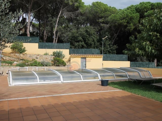 5 bedroom Villa for sale in Platja d'Aro, Castell-Platja d'Aro with pool garage - € 1,150,000 (Ref: 8572541)