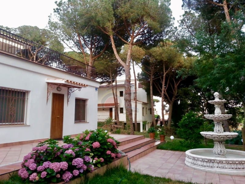 8 soveværelse Villa til salg i Platja d'Aro med garage - € 1.500.000 (Ref: 8591240)