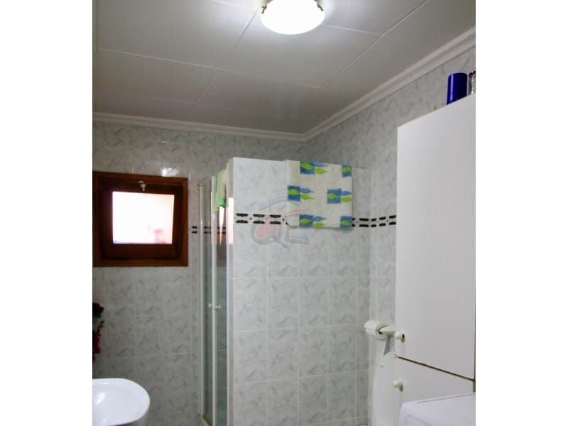 4 bedroom Villa for sale in Mont-ras with garage - € 325,000 (Ref: 8591241)