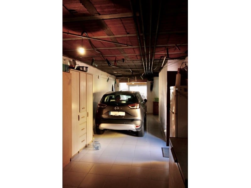 4 bedroom Villa for sale in Mont-ras with garage - € 325,000 (Ref: 8591241)