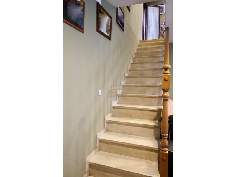 4 bedroom Villa for sale in Mont-ras with garage - € 325,000 (Ref: 8591241)