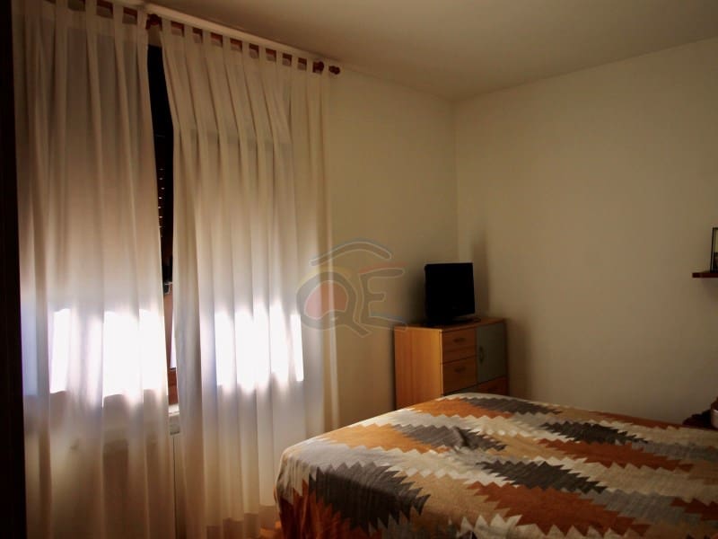 4 bedroom Villa for sale in Mont-ras with garage - € 325,000 (Ref: 8591241)