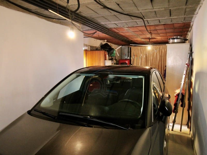 4 bedroom Villa for sale in Mont-ras with garage - € 325,000 (Ref: 8591241)