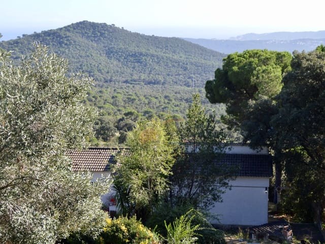 3 bedroom Villa for sale in Santa Cristina d'Aro - € 320,000 (Ref: 8597634)