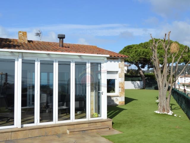 4 slaapkamer Villa te koop in Platja d'Aro, Castell-Platja d'Aro met zwembad garage - € 1.400.000 (Ref: 8622925)