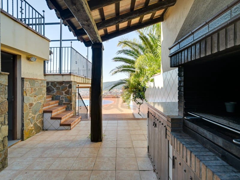 5 soveværelse Villa til salg i Sant Feliu de Guixols med swimmingpool garage - € 1.575.000 (Ref: 8682387)