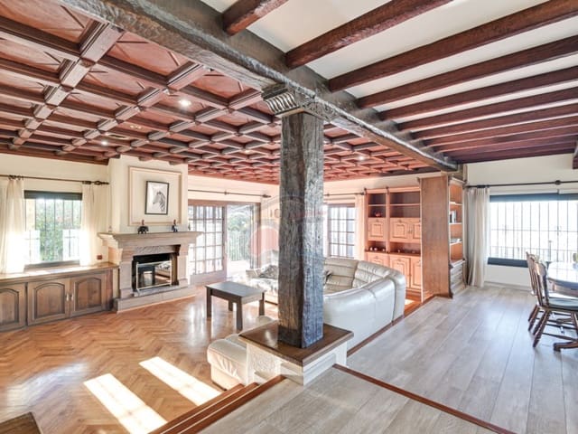 5 bedroom Villa for sale in Sant Feliu de Guíxols with pool garage - € 1,575,000 (Ref: 8682387)