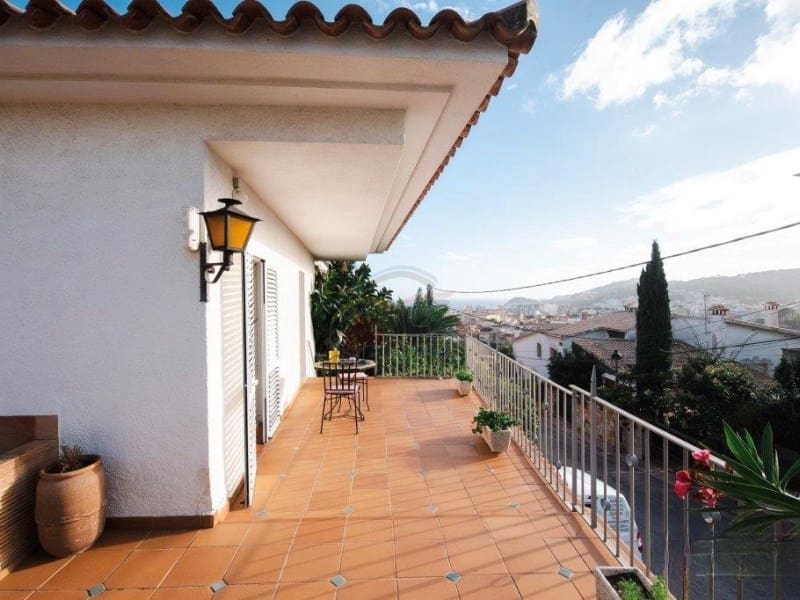 4 soveværelse Villa til salg i Sant Feliu de Guixols med garage - € 680.000 (Ref: 8758105)