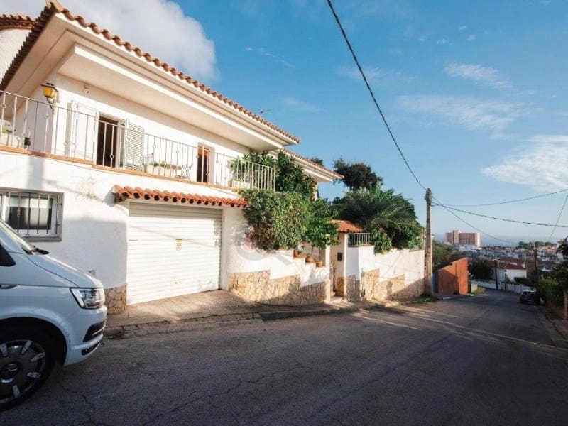 4 soveværelse Villa til salg i Sant Feliu de Guixols med garage - € 680.000 (Ref: 8758105)